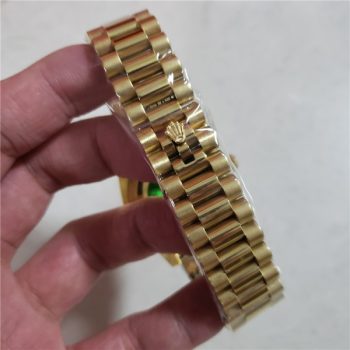 Swiss Replica Rolex Day-Date | RLX 147
